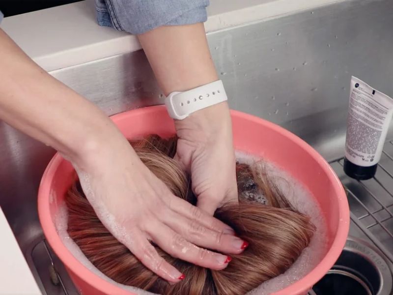 Washing 2024 a wig