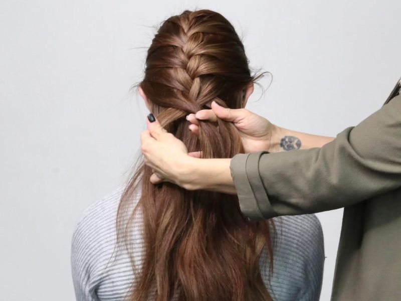 A Step By Step French Braid Guide