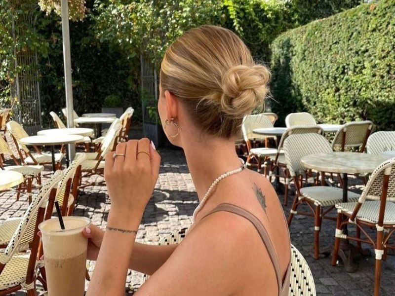 Whether you're heading to an event or just want some casual, messy bun can take it