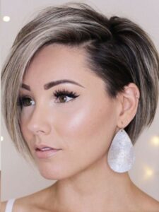 Top 15+ Simple Short Hairstyles for Busy Women | Apohair