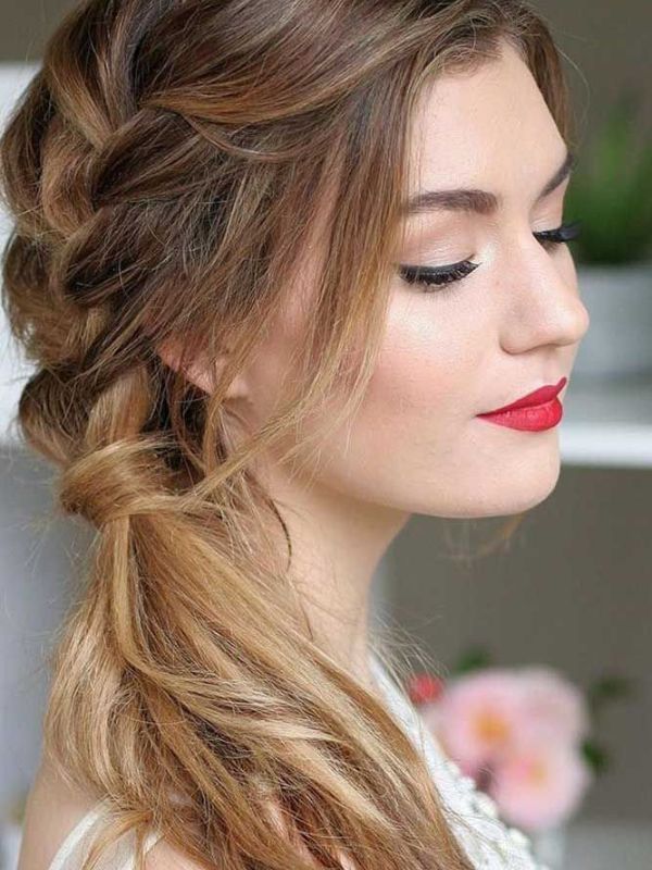 Side-Swept Fishtail Braid